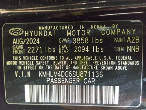 Used 2025 Hyundai Elantra Sport FWD image 33