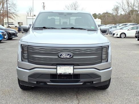 Used 2024 Ford F150 Lightning Lariat image 2