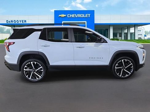 New 2026 Chevrolet Equinox RS w/ Convenience Package III FWD image 7