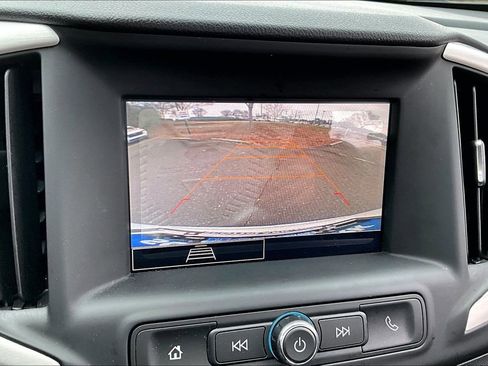 Used 2023 GMC Terrain SLE w/ Driver Convenience Package image 11