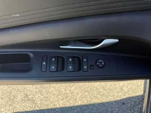 Used 2023 Hyundai Elantra SEL w/ Convenience Package image 13