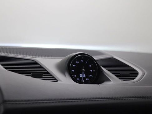 Certified 2025 Porsche Cayenne Coupe image 26