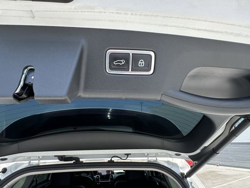 Used 2023 Kia Sorento SX FWD image 23