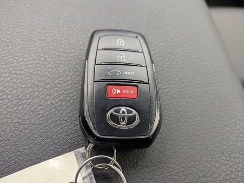 Used 2025 Toyota Camry SE image 30