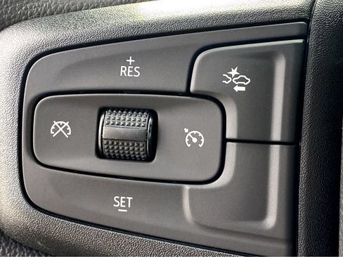 Used 2024 Chevrolet Silverado 1500 Custom RWD image 9