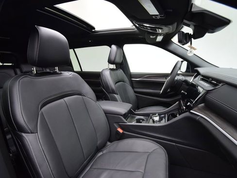 New 2026 Jeep Grand Cherokee L Limited image 19