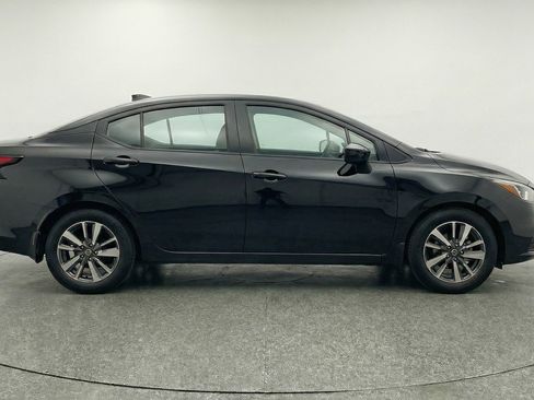 Used 2025 Nissan Versa SV FWD image 11