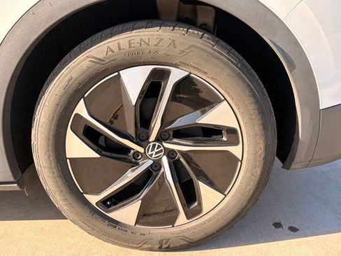 Used 2022 Volkswagen ID.4 Pro S RWD image 4