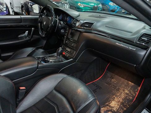 Used 2014 Maserati GranTurismo Sport RWD image 29