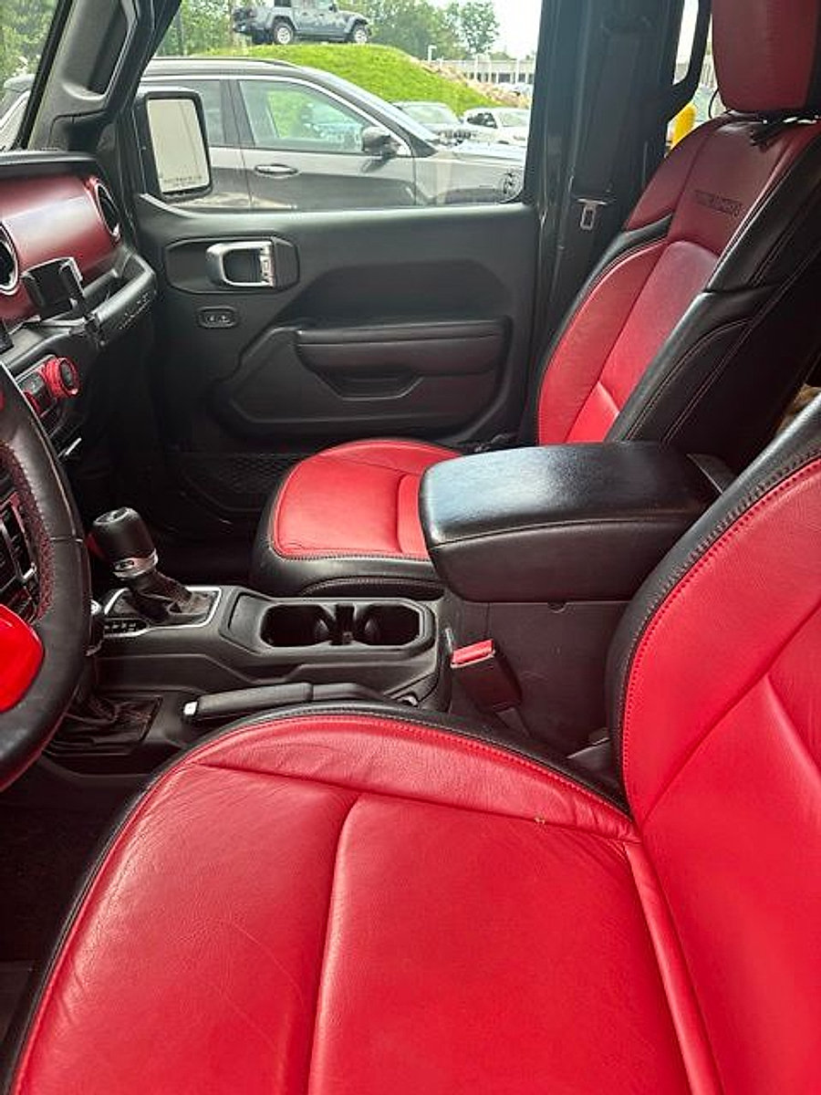 Used 2022 Jeep Wrangler Unlimited Rubicon w/ Cold Weather Group AWD/4WD image 4
