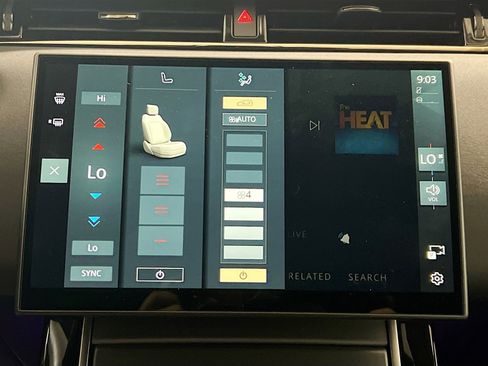 Used 2024 Land Rover Range Rover Evoque Dynamic SE image 12