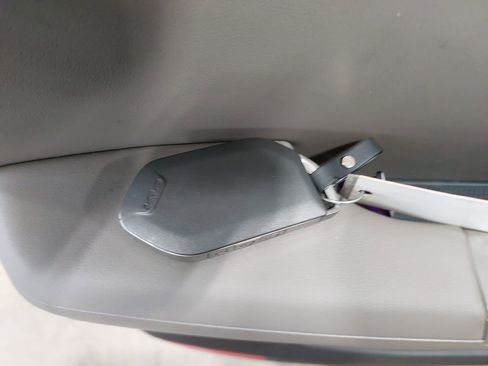 New 2026 Kia Carnival SX image 38