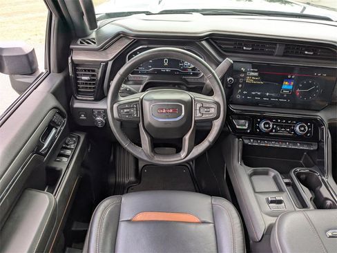 Used 2024 GMC Sierra 2500 AT4 w/ AT4 Premium Plus Package image 16