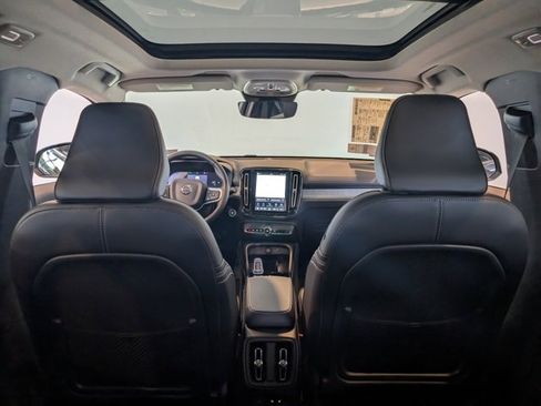 New 2026 Volvo XC40 B5 Plus w/ Protection Package Premier image 29