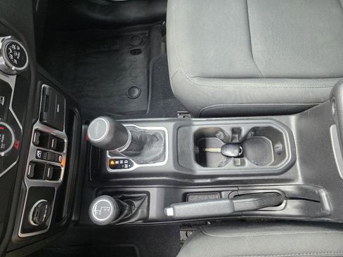 Used 2020 Jeep Gladiator Sport w/ Quick Order Package 24S image 19