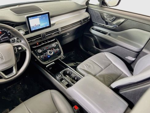 Used 2021 Lincoln Corsair AWD w/ Premium Package image 24