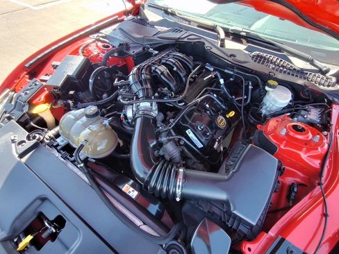 Used 2017 Ford Mustang V6 Deluxe Coupe image 12