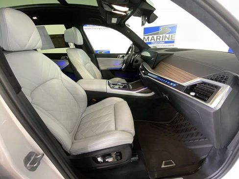 Used 2023 BMW X7 xDrive40i w/ Premium Package image 35