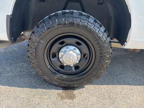 Used 2018 RAM 2500 Tradesman w/ Power & Remote Entry Group image 15