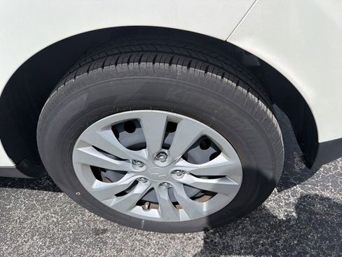 Used 2023 Kia Soul LX FWD image 13