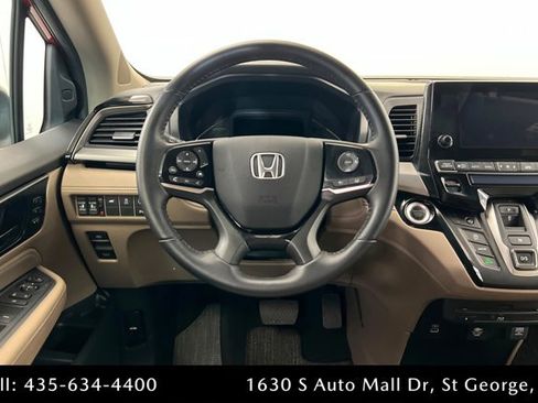 Used 2022 Honda Odyssey Touring image 12