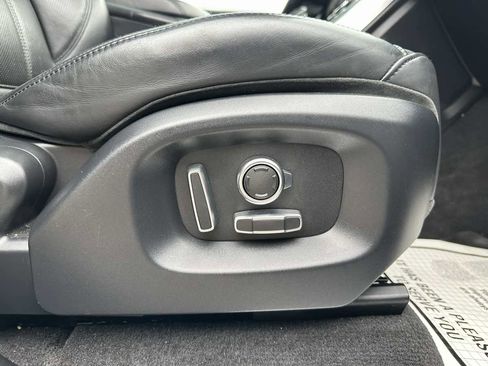 Used 2016 Land Rover Range Rover Sport HSE image 32