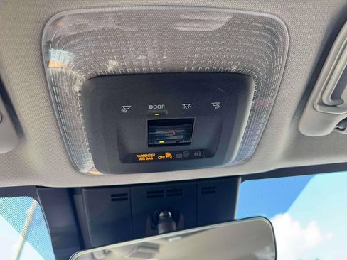 Used 2026 Toyota Prius Plug-In Hybrid FWD image 33