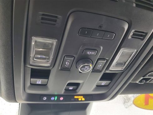 Used 2021 Cadillac Escalade Premium Luxury Platinum image 30