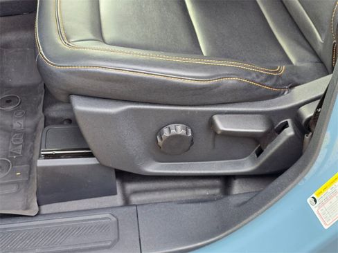 Used 2023 Ford Bronco Badlands image 13