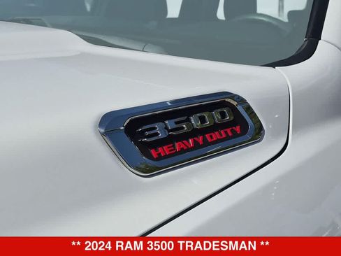 Used 2024 RAM 3500 Tradesman w/ Towing Technology Group AWD/4WD image 11