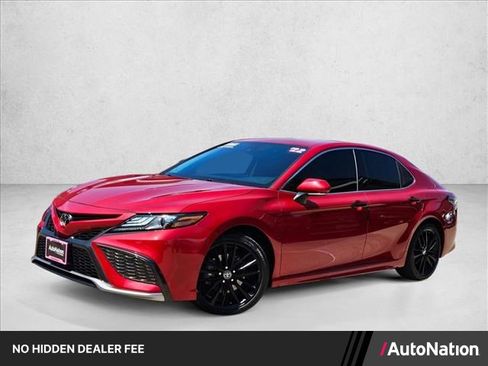 Used 2022 Toyota Camry XSE w/ Carpet Mat Package (TMS) FWD image 1