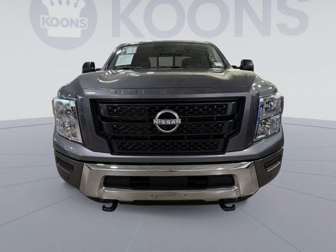 Used 2024 Nissan Titan SV w/ SV Convenience Package AWD/4WD image 12