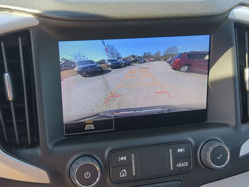 Used 2022 GMC Terrain SLT w/ Infotainment Package II image 17