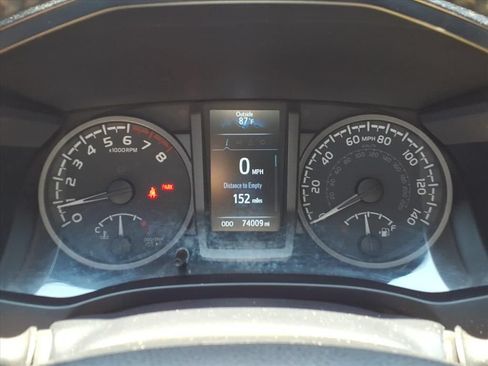 Used 2022 Toyota Tacoma TRD Sport w/ Technology Package AWD/4WD image 21