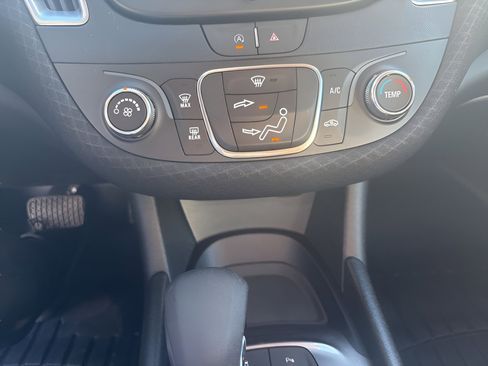 Used 2025 Chevrolet Malibu RS FWD image 18