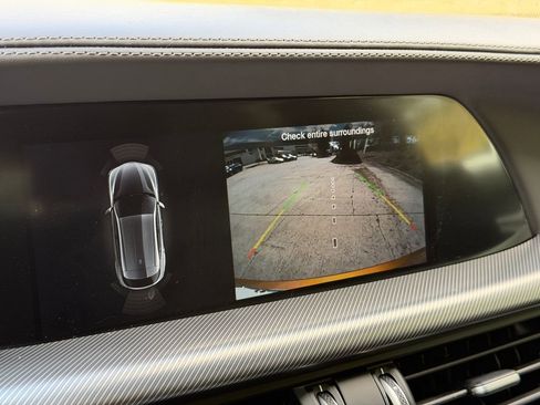 Used 2023 Alfa Romeo Stelvio Veloce image 18