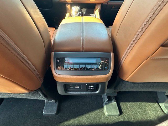 Certified 2023 Nissan Pathfinder Platinum AWD/4WD image 28