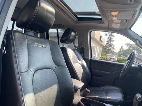 Used 2016 Nissan Frontier PRO-4X w/ Pro-4x Luxury Package image 25
