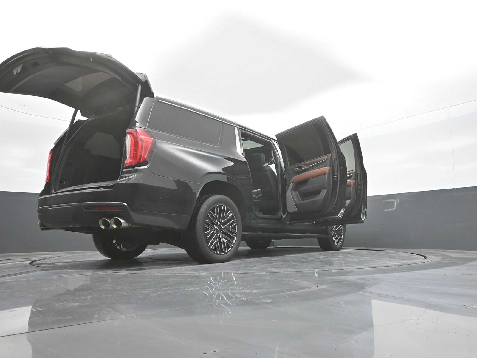 Used 2023 GMC Yukon XL Denali Ultimate AWD/4WD image 64
