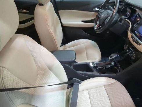 Used 2023 Buick Encore GX Essence w/ Experience Buick Package image 27