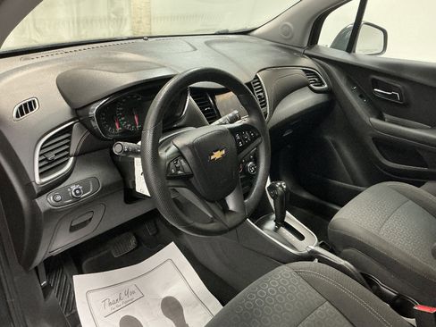 Used 2020 Chevrolet Trax LS w/ Tint and Cruise Package image 10