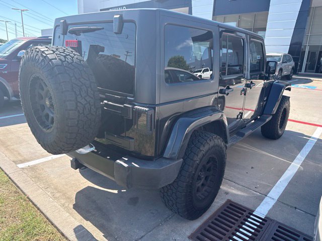 Used 2011 Jeep Wrangler Unlimited Sahara w/ Dual Top Group AWD/4WD image 3