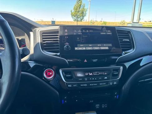 Used 2020 Honda Pilot Black Edition image 18