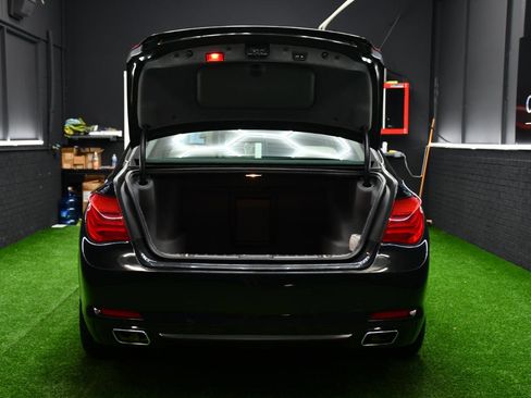 Used 2010 BMW 750Li xDrive image 41