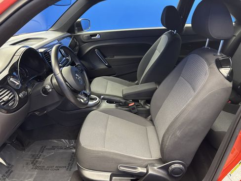Used 2017 Volkswagen Beetle 1.8T S image 12