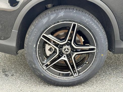 Used 2022 Mercedes-Benz GLC 300 4MATIC image 27