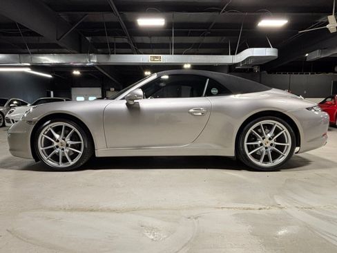 Used 2013 Porsche 911 Carrera RWD image 3