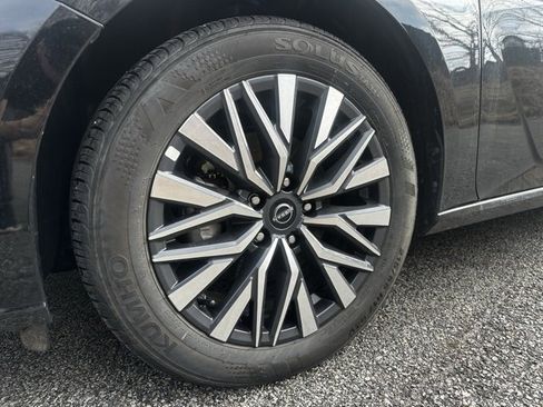 Used 2025 Nissan Altima 2.5 SV image 9