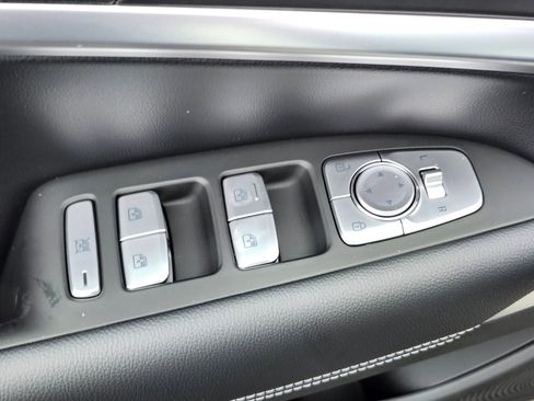 New 2026 Genesis G70 2.5T image 17