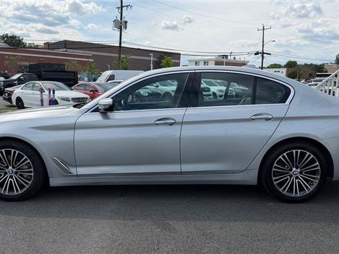 Used 2018 BMW 540i xDrive w/ Premium Package AWD/4WD image 3